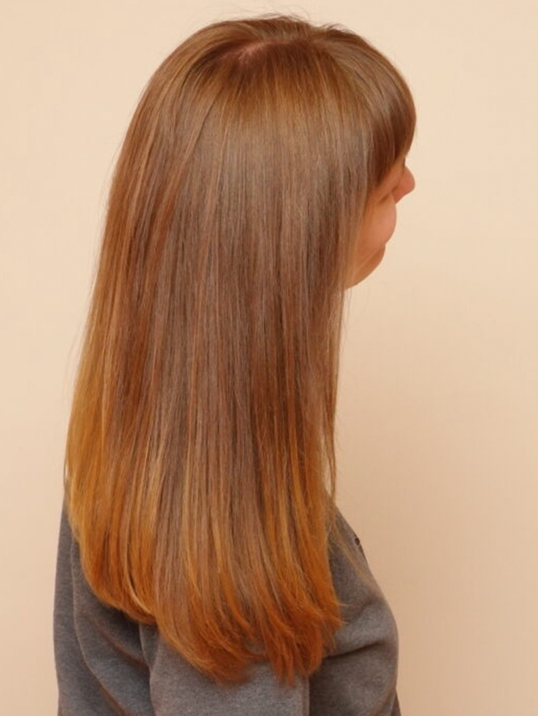 Bild von Model mit Khadi Goldhauch Haarfarbe (Alessandra)